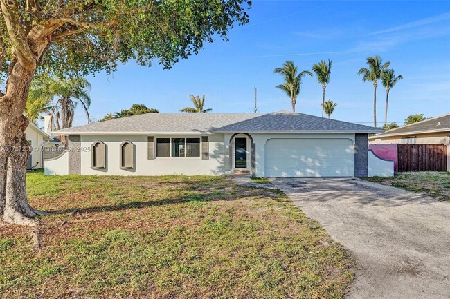 275 NE 24th Ct in Boca Raton, FL - Building Photo - Building Photo