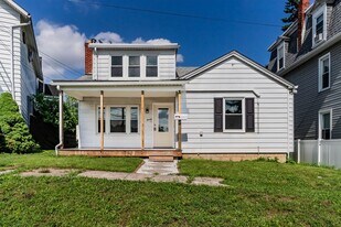 20 Laurel St in Harrisburg, PA - Building Photo