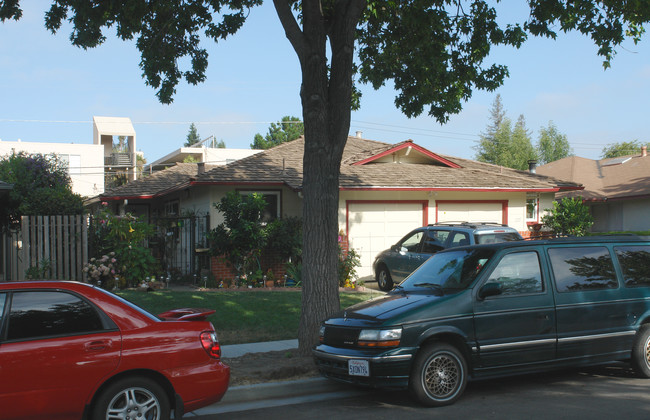 1215-1217 Flora Ave in San Jose, CA - Building Photo - Building Photo