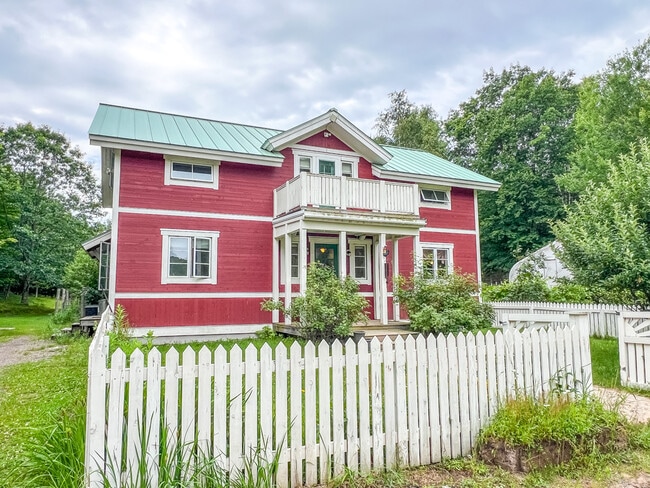 property at 950 Cherry Creek Rd
