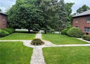 65 Curie Rd-Unit -B4 in Cornwall On Hudson, NY - Building Photo - Building Photo