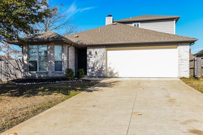 321 Rustic Grove Ln in Royse City, TX - Foto de edificio - Building Photo