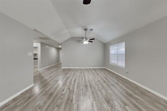 7407 Logging Trail Dr in Humble, TX - Building Photo - Building Photo