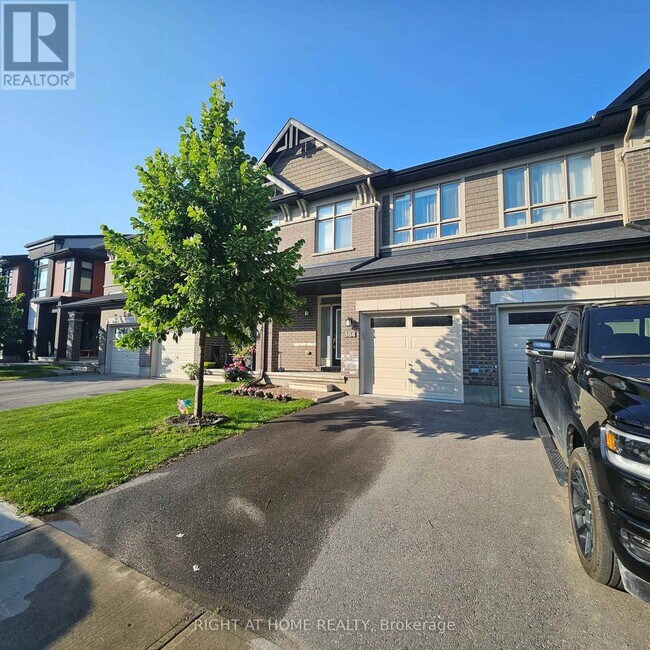 564 Triangle St in Ottawa, ON - Building Photo - Building Photo