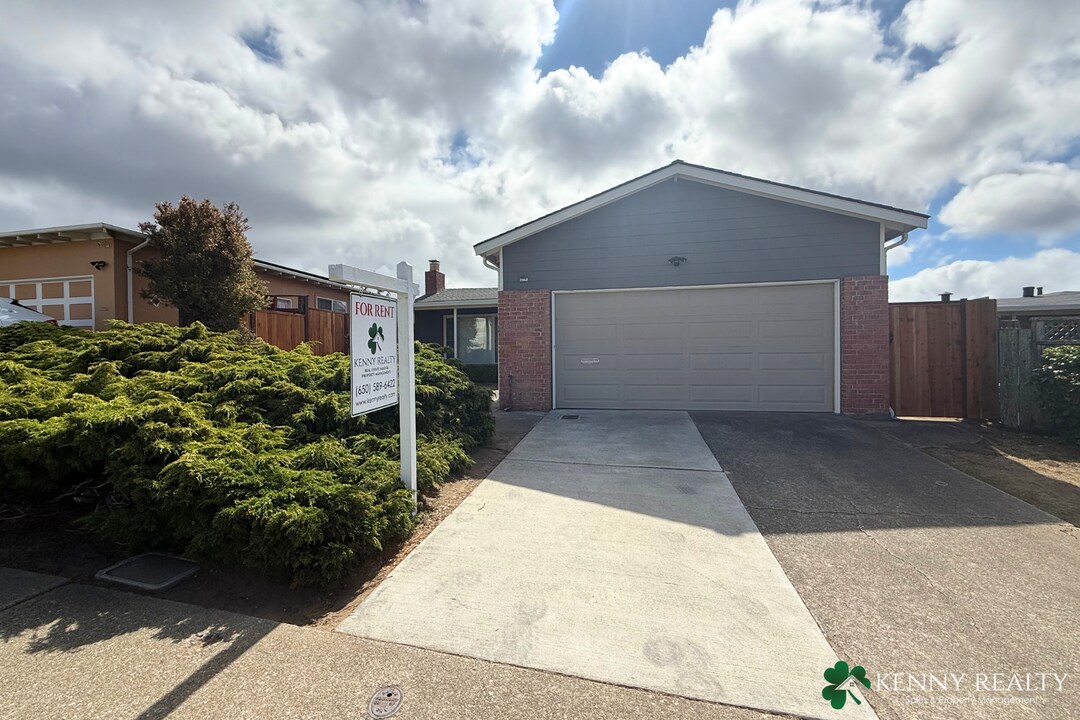 278 Holly Ave in South San Francisco, CA - Building Photo