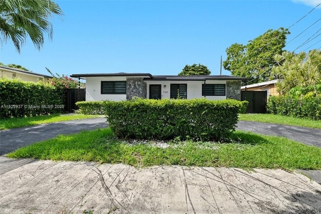7360 NW 4th St in Miami, FL - Building Photo - Building Photo