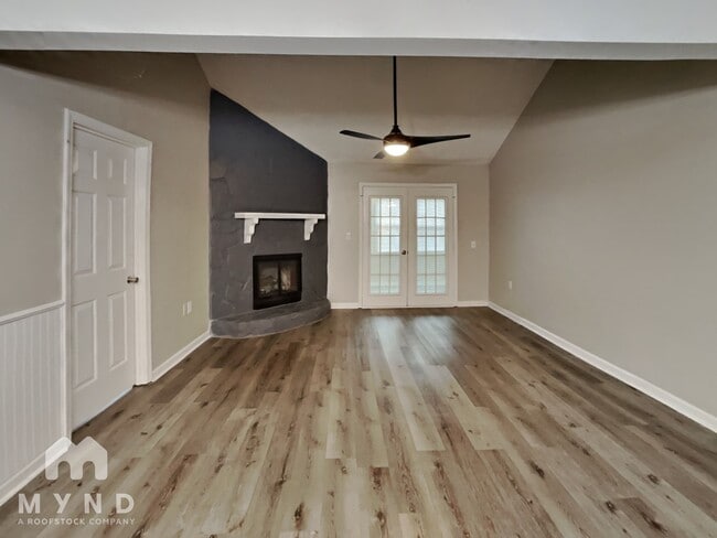 208 Oak Cir N in Stockbridge, GA - Building Photo - Building Photo