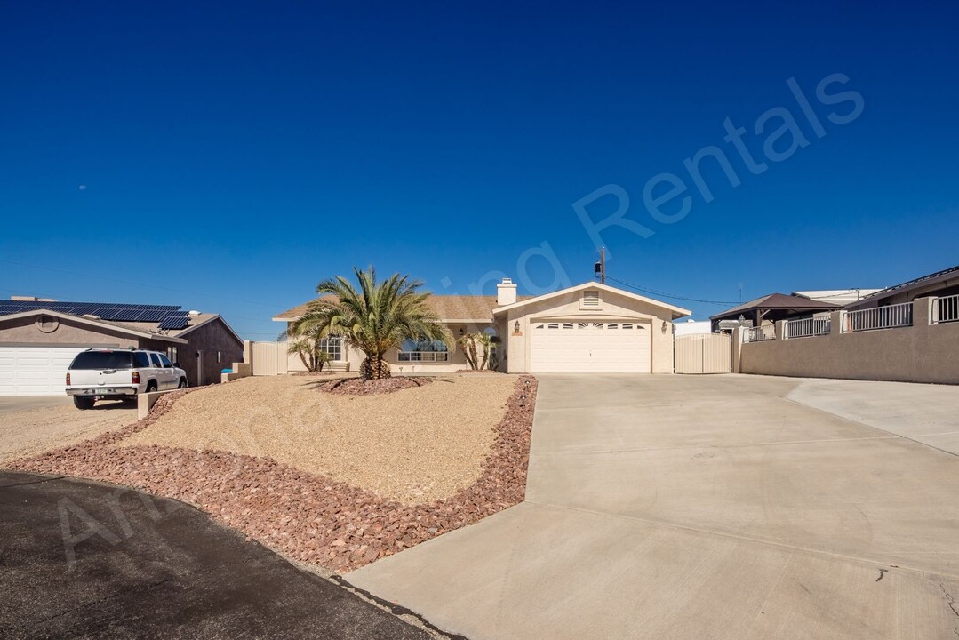 3677 Tarpon Plaza in Lake Havasu City, AZ - Building Photo