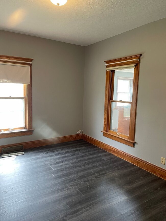 609 Ivy St in Stanton, NE - Building Photo - Building Photo