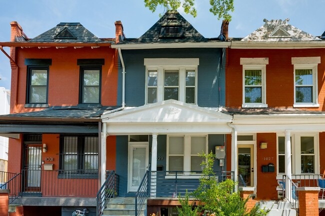property at 1029 Euclid St NW