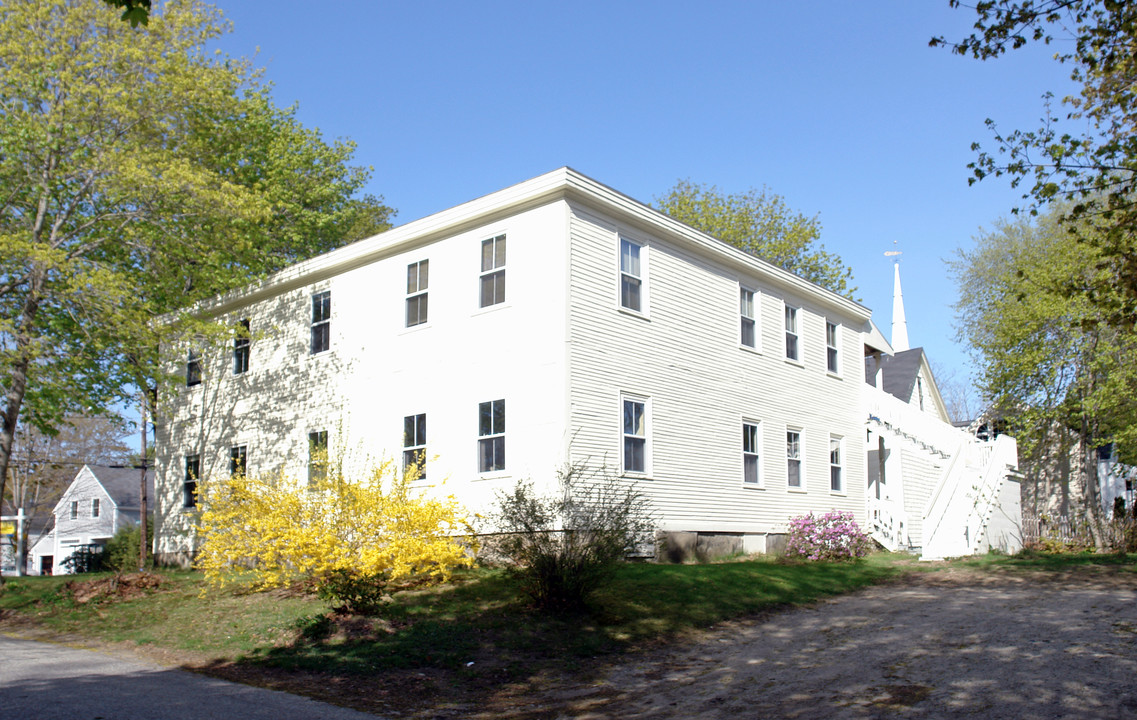 21 Church St in Yarmouth, ME - Building Photo