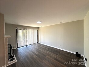 3621 Willow Point Dr in Charlotte, NC - Building Photo - Building Photo