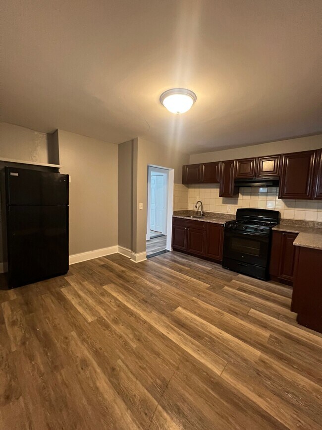 13 Wendover St, Unit 3 in Boston, MA - Building Photo - Building Photo