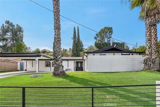 5633 Rawlings Ave in Los Angeles, CA - Building Photo - Building Photo
