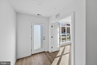 5506 Topaz Ln in Bethesda, MD - Building Photo - Building Photo