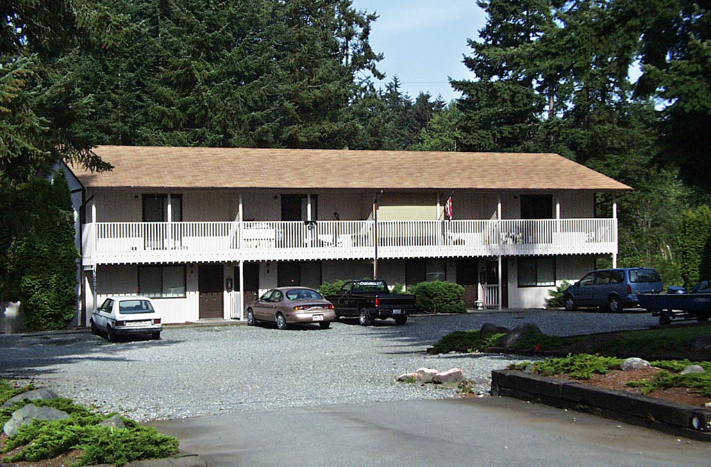 Canyon Park Townhouses in Puyallup, WA - Building Photo