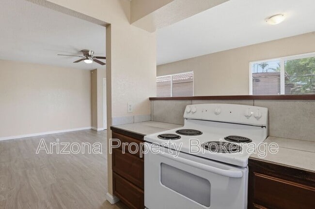 607 W Rio Salado Pkwy in Mesa, AZ - Building Photo - Building Photo