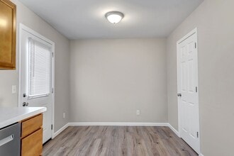 21 Nassau Dr in Moscow Mills, MO - Foto de edificio - Building Photo