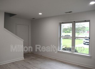 100 Laura Ln in Lillington, NC - Building Photo - Building Photo