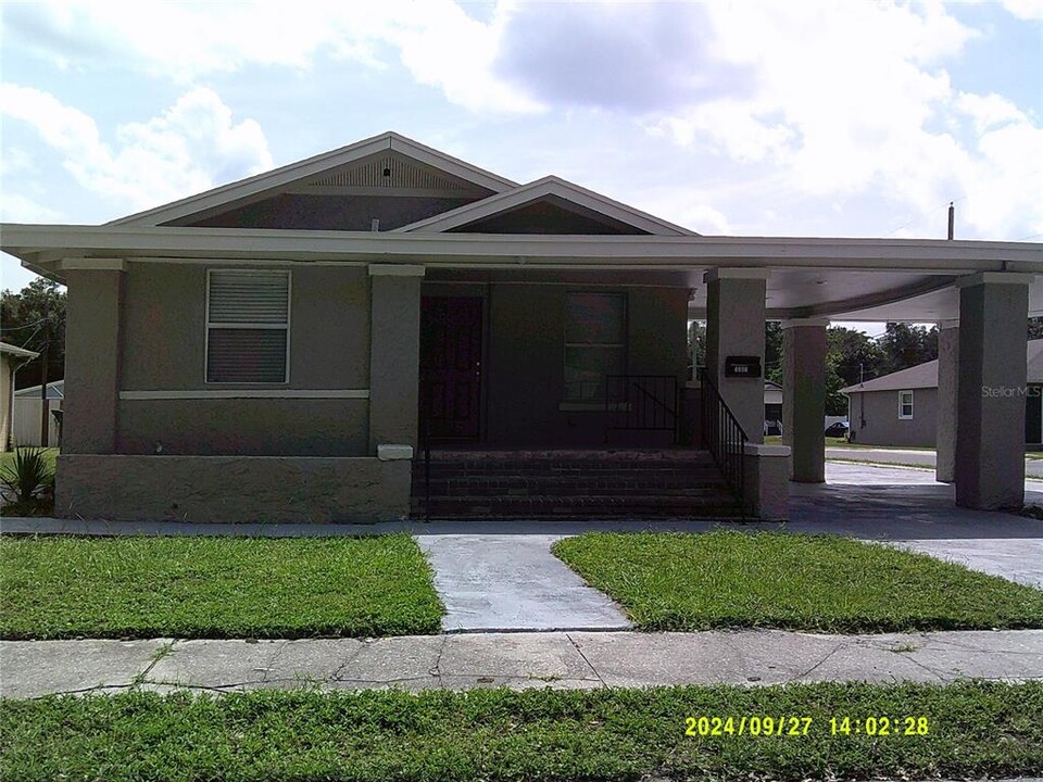 3301 E 27th Ave in Tampa, FL - Foto de edificio