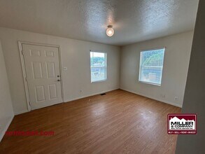 1094 Navajo St in Salt Lake City, UT - Building Photo - Building Photo