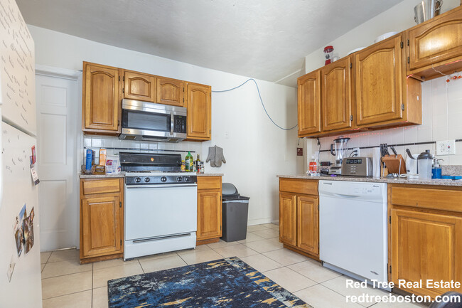 42 Brainerd Rd, Unit 2