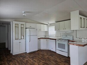 645 Bonfire Dr in Mebane, NC - Building Photo - Building Photo