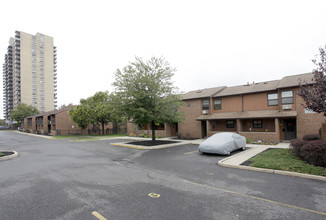 Northgate II in Camden, NJ - Building Photo - Building Photo