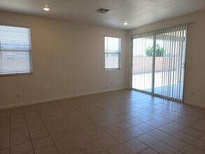 18085 W Elm St in Goodyear, AZ - Foto de edificio - Building Photo