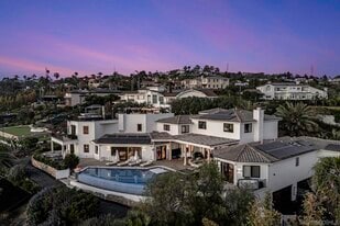 7335 El Fuerte St in Carlsbad, CA - Building Photo