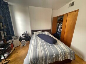 348 Grove St in Jersey City, NJ - Building Photo - Building Photo