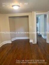 10122 S Ave M in Chicago, IL - Building Photo - Building Photo