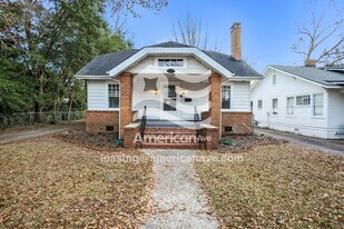 409 Hampton St in Camden, SC - Building Photo