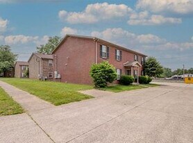 8506 Standing Oak Dr in Louisville, KY - Building Photo