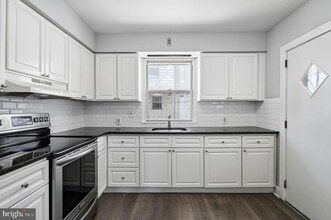 65 Hartley Rd in Lansdowne, PA - Building Photo - Building Photo