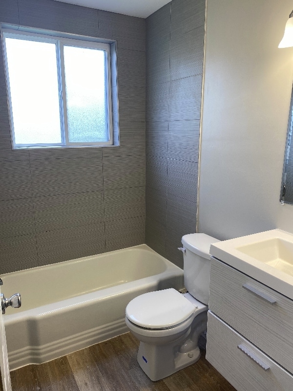 3653 Mozart Ave in Cincinnati, OH - Foto de edificio - Building Photo