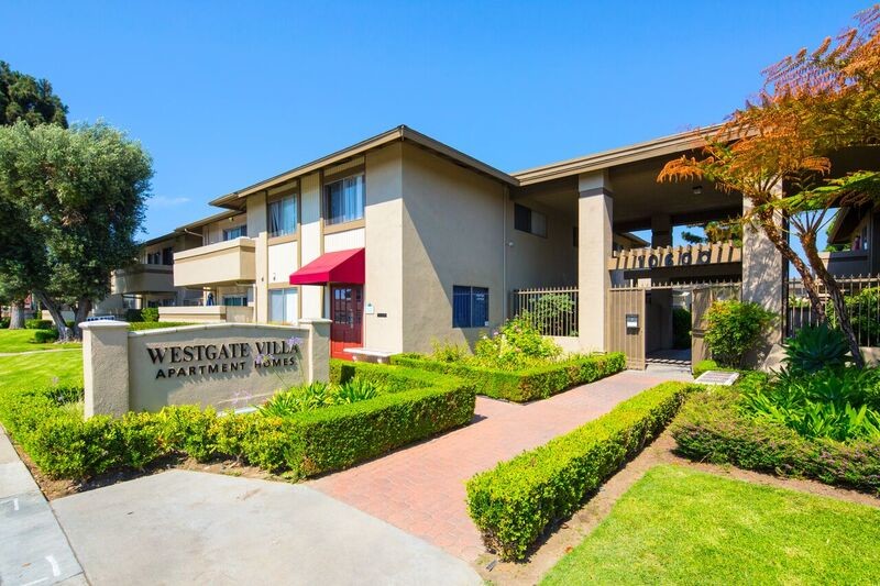 Westgate Villa Apartments in Stanton, CA - Foto de edificio