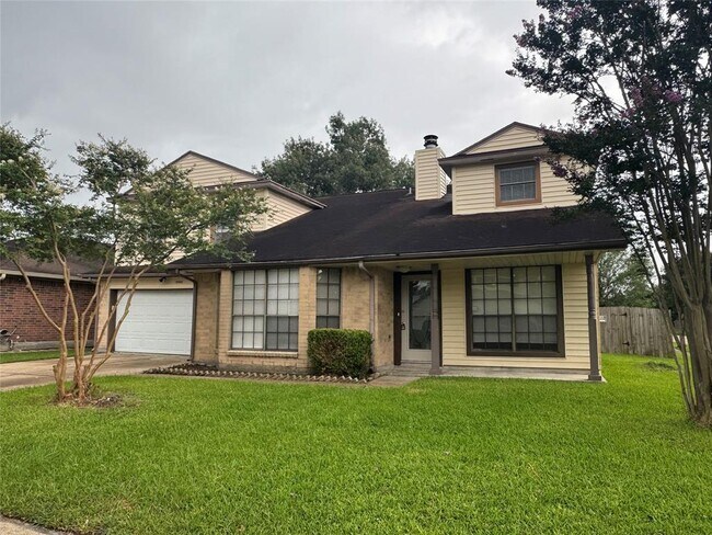 15002 Dunster Ln in Channelview, TX - Foto de edificio - Building Photo
