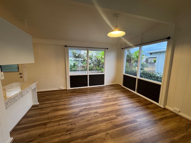 1934 Hoohai St in Pearl City, HI - Building Photo - Building Photo