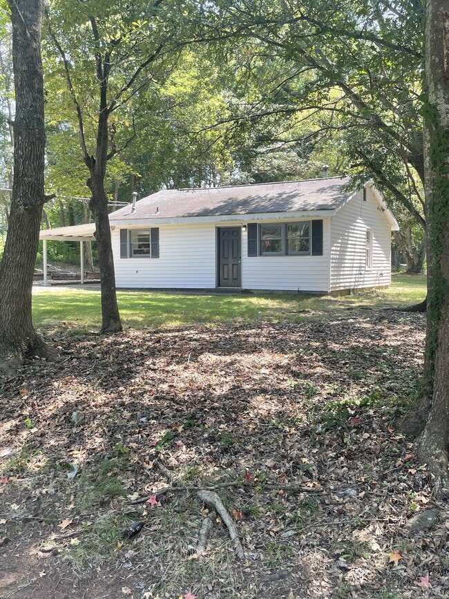 property at 1805 Waldrep Cir SE