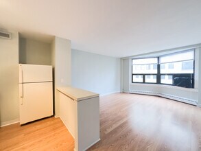 450 W Wellington Ave in Chicago, IL - Building Photo - Building Photo