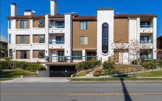 2560 C St in San Diego, CA - Building Photo