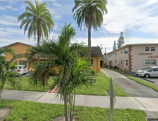 1702 McKinley St in Hollywood, FL - Foto de edificio - Building Photo