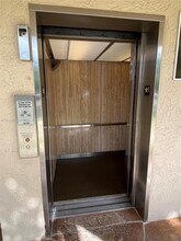 10451 W Broward Blvd in Plantation, FL - Foto de edificio - Building Photo