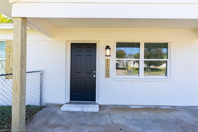 1109 B St in Barling, AR - Building Photo - Building Photo