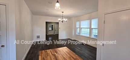 627 16th Ave in Bethlehem, PA - Building Photo - Building Photo