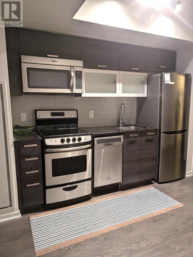 1118-68-668 Abell St in Toronto, ON - Building Photo - Building Photo