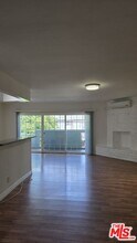 350 S Hobart Blvd in Los Angeles, CA - Building Photo - Building Photo
