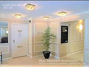 4540 8th Ave NE in Seattle, WA - Building Photo - Building Photo