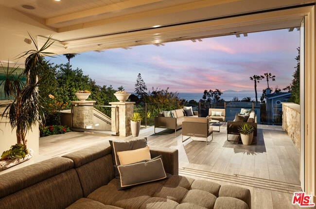 438 Bent St in Laguna Beach, CA - Building Photo - Building Photo